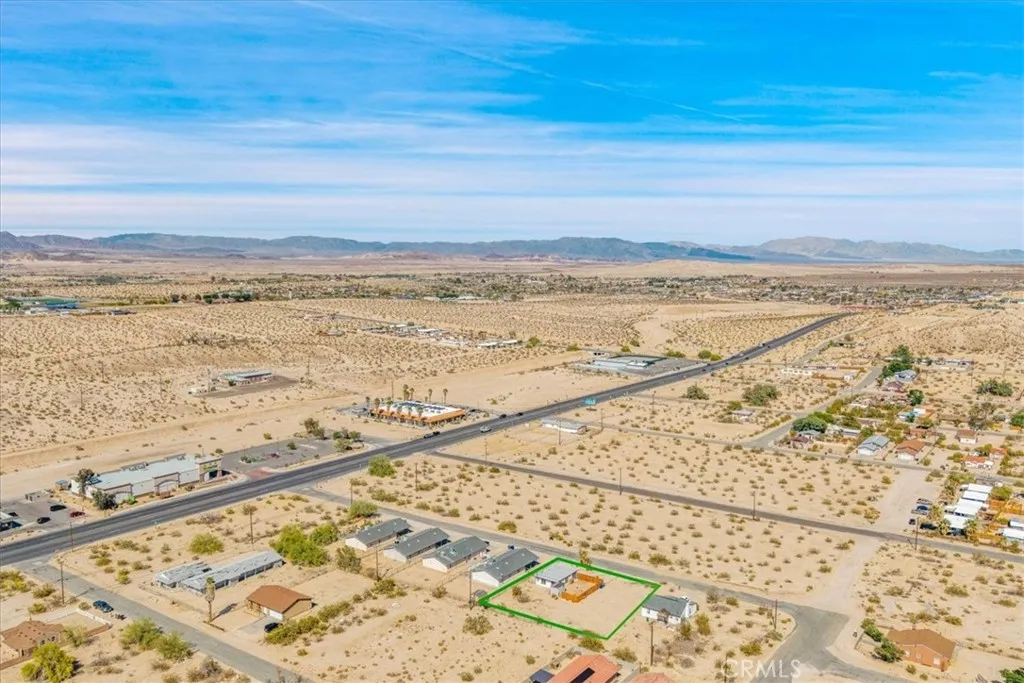 6558 Juniper Avenue, 29 Palms, California 92277 home-pic-34